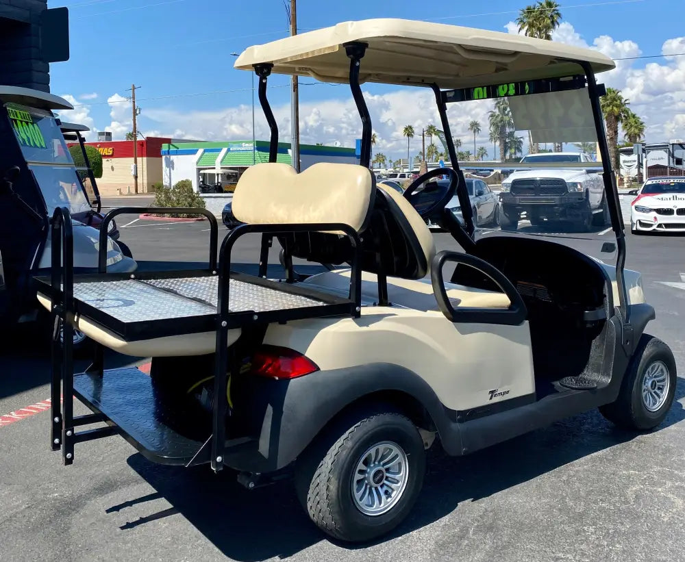 2019 CLUB CAR TEMPO 4 PASSENGER ELECTRIC GOLF CART IN BEIGE