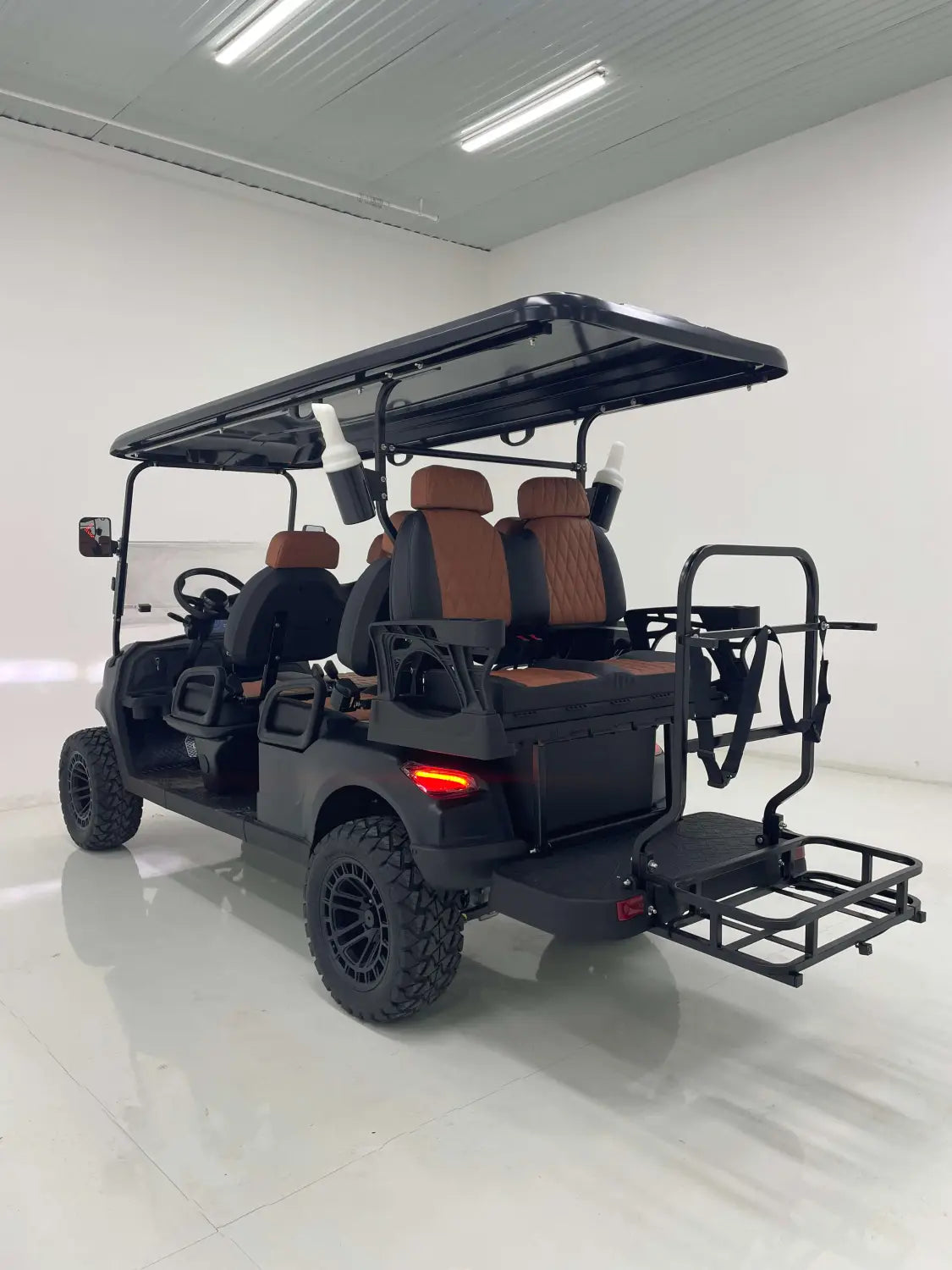 Voiturette de golf à 4 places homologuée pour la route, autonomie étendue 206ah 48v Lithium Électrique LSV avec lumières LED